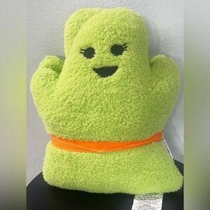NWT Novogratz Green Ghost Shaped Halloween Pillow Set